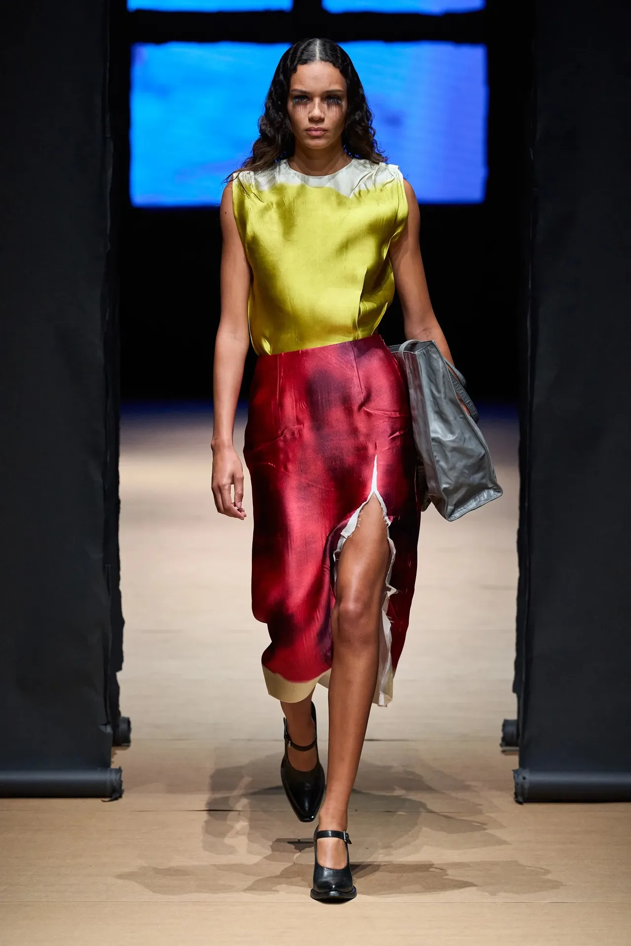 Prada Xuân Hè 2023 look 12