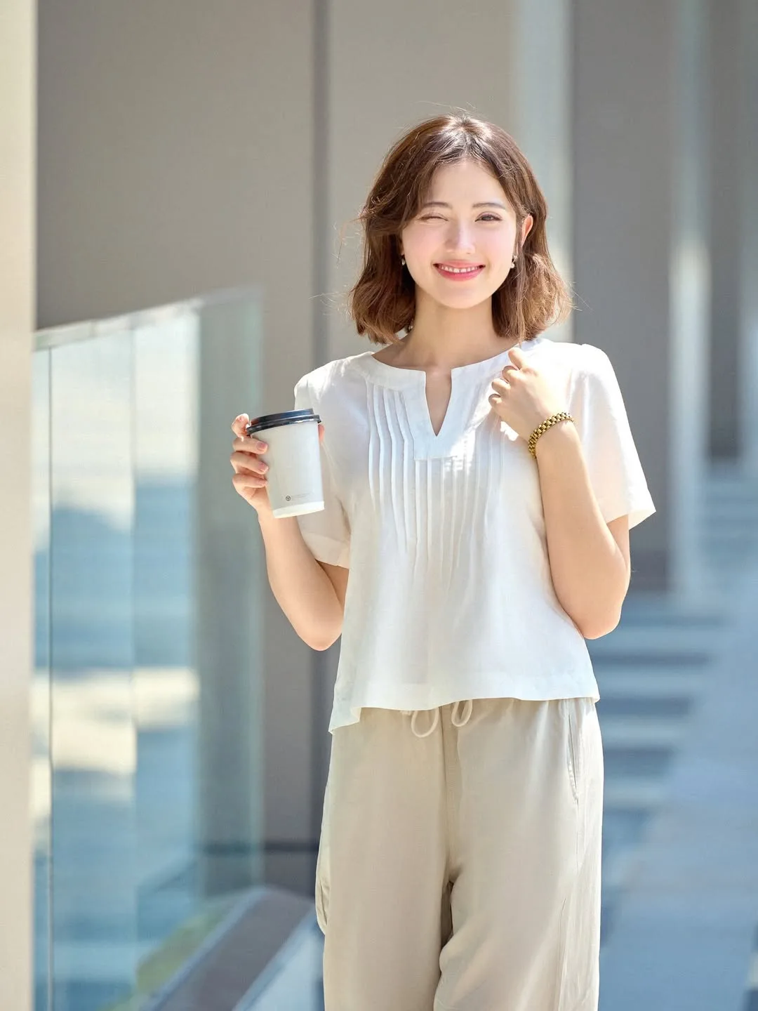 Sự biến hóa linh hoạt của chất liệu Linen qua các thiết kế khác nhau.