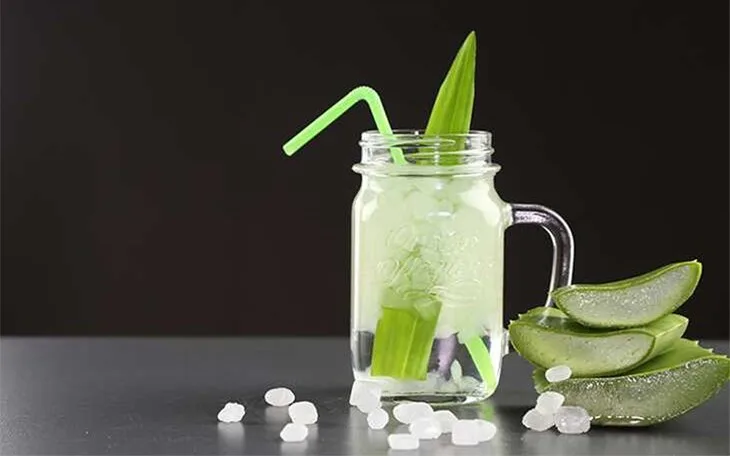 Nước nha đam đường phèn. Nước nha đam đường phèn.
