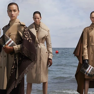 Burberry viết tiếp câu chuyện về cảm hứng streetstyle thời thượng trong BST Thu – Đông 2019
