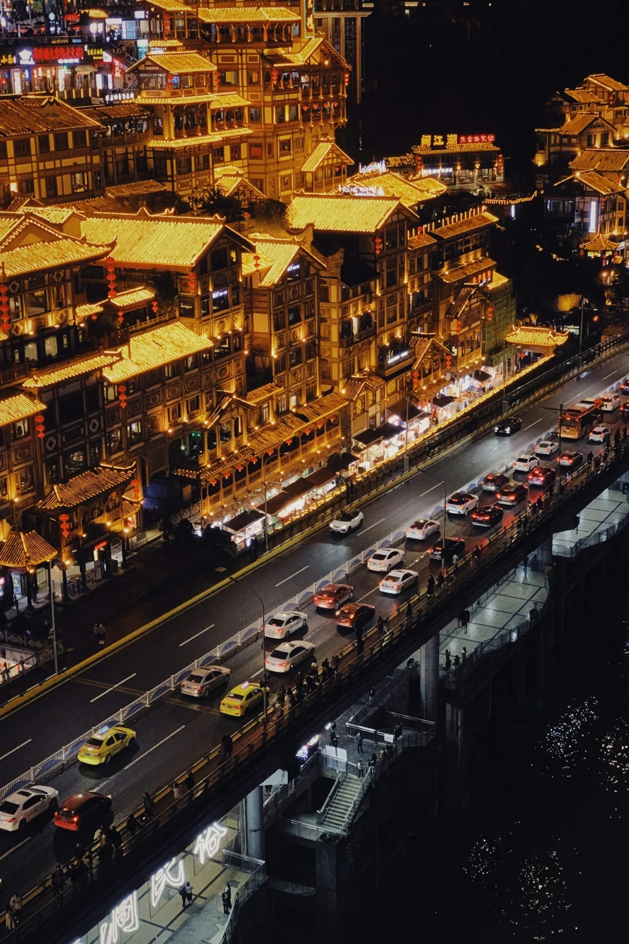 Hồng Ngạn Động Trùng Khánh