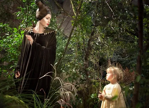 Bé Vivienne Jolie-Pitt vào vai công chúa Aurora lúc nhỏ
