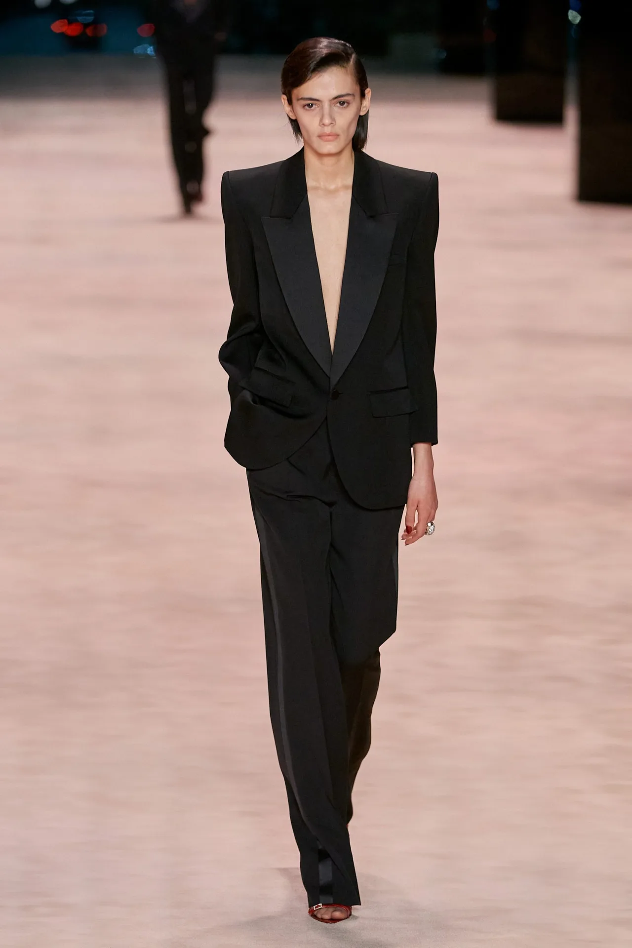 Saint Laurent ready-to-wear mùa Đông 2022 Look 54