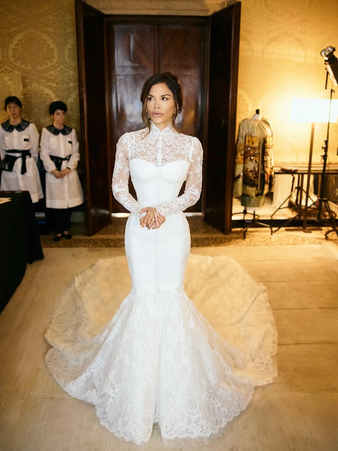váy cưới phối ren Lauren Sánchez