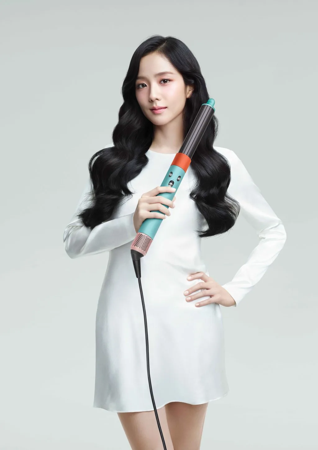 Jisoo trở thành đại sứ thương hiệu Dyson. Jisoo trở thành đại sứ thương hiệu Dyson.