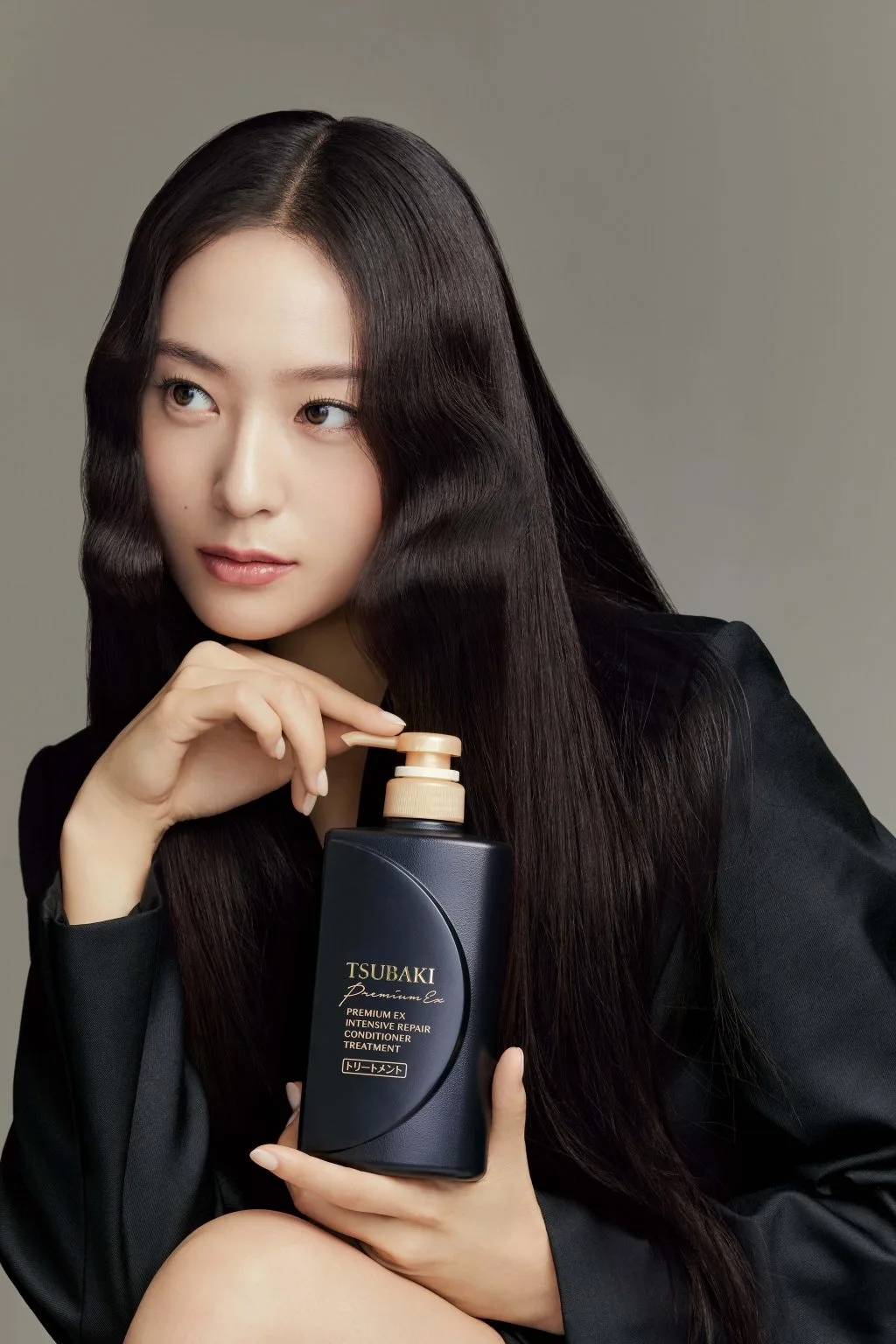 Sử dụng dầu xả giúp tóc được phục hồi. Sử dụng dầu xả giúp tóc được phục hồi.