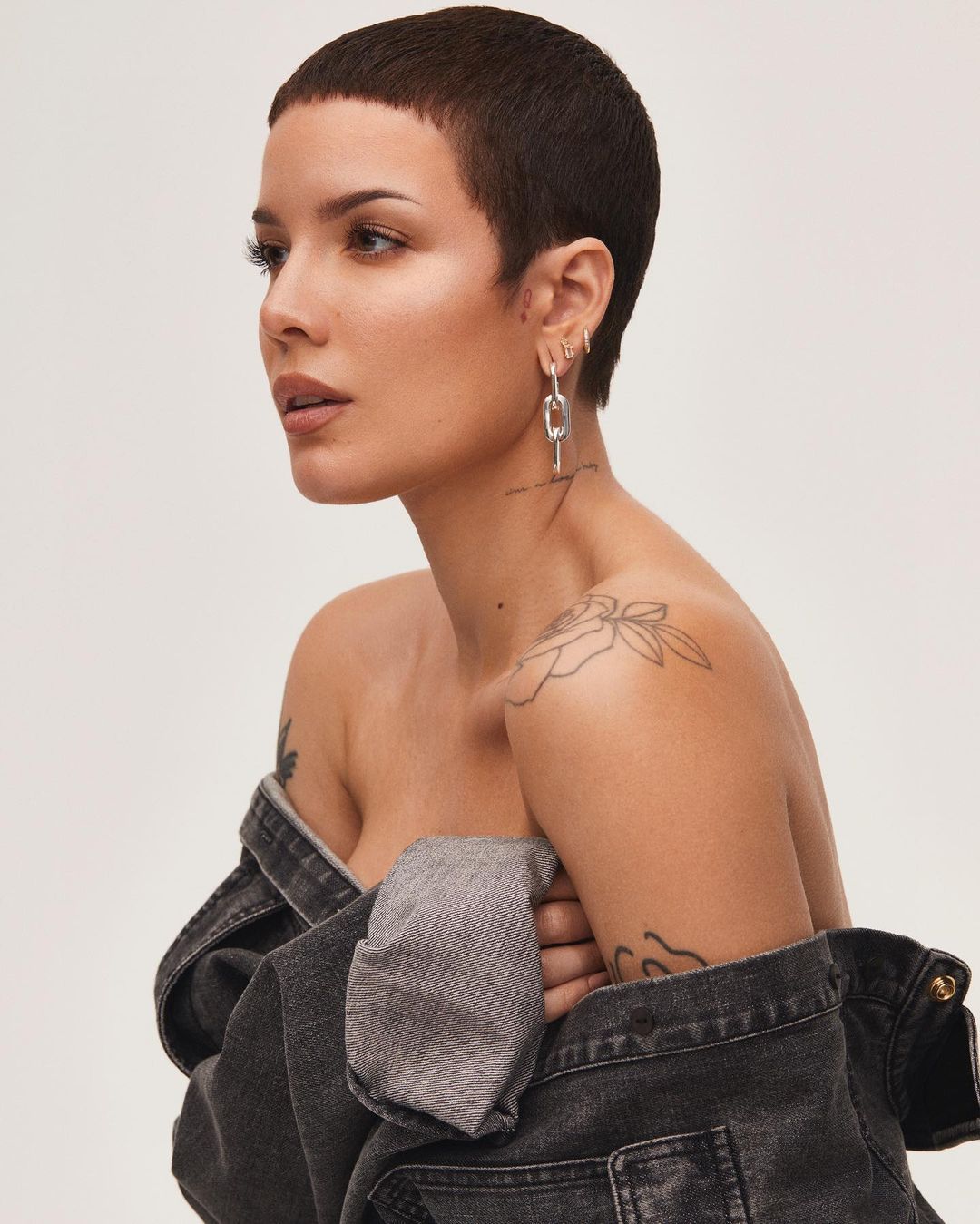 nghe si au my tuong tu billie eilish halsey