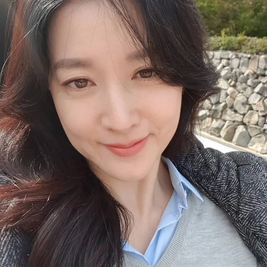 Lee Young Ae cùng làn da rạng ngời Lee Young Ae cùng làn da rạng ngời