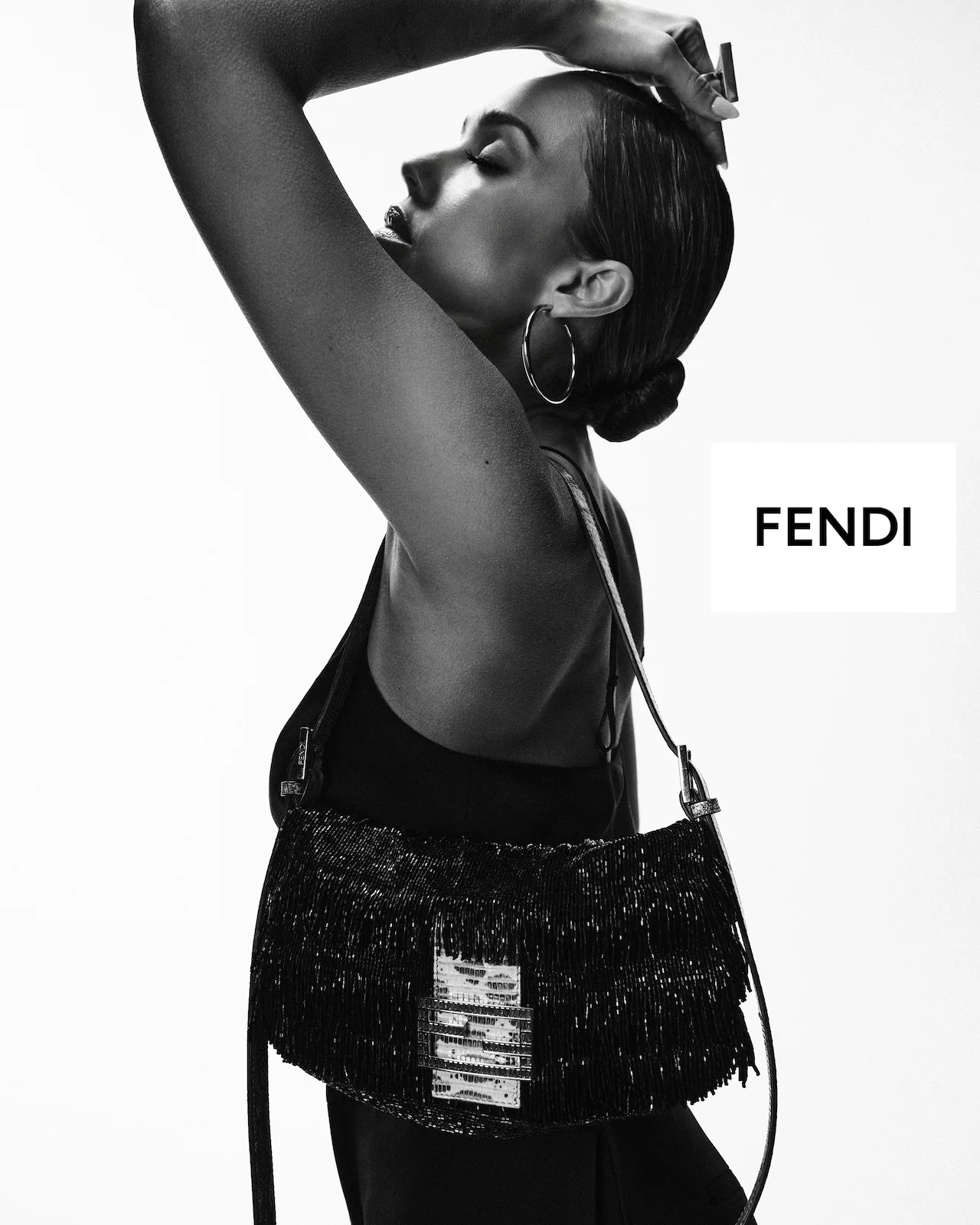 Jessica Alba trong chiến dịch Fendi Baguette