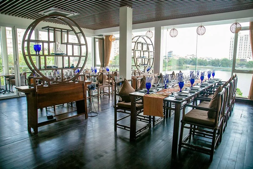 Tưng bừng đón mùa lễ hội cuối năm tại các nhà hàng ở Hà Nội 7