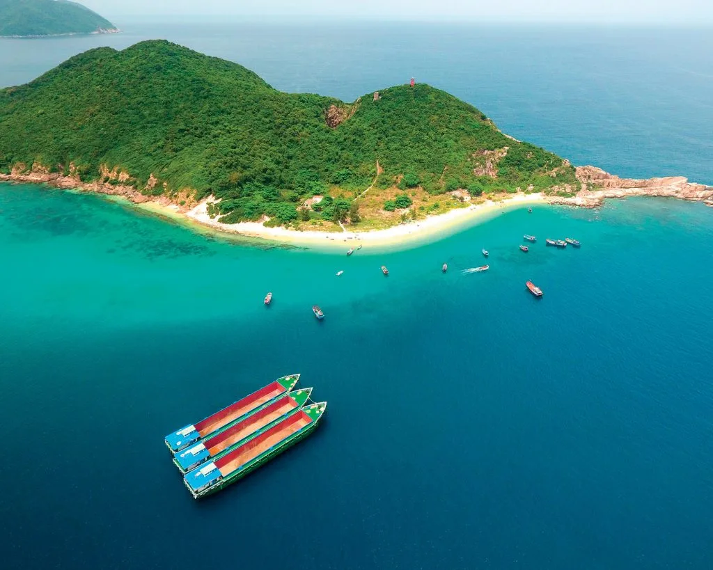 hòn đảo lặn biển tại hòn Nưa hòn đảo lặn biển tại hòn Nưa