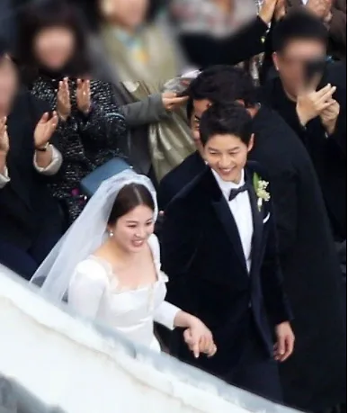 Song Joong Ki - elle 3