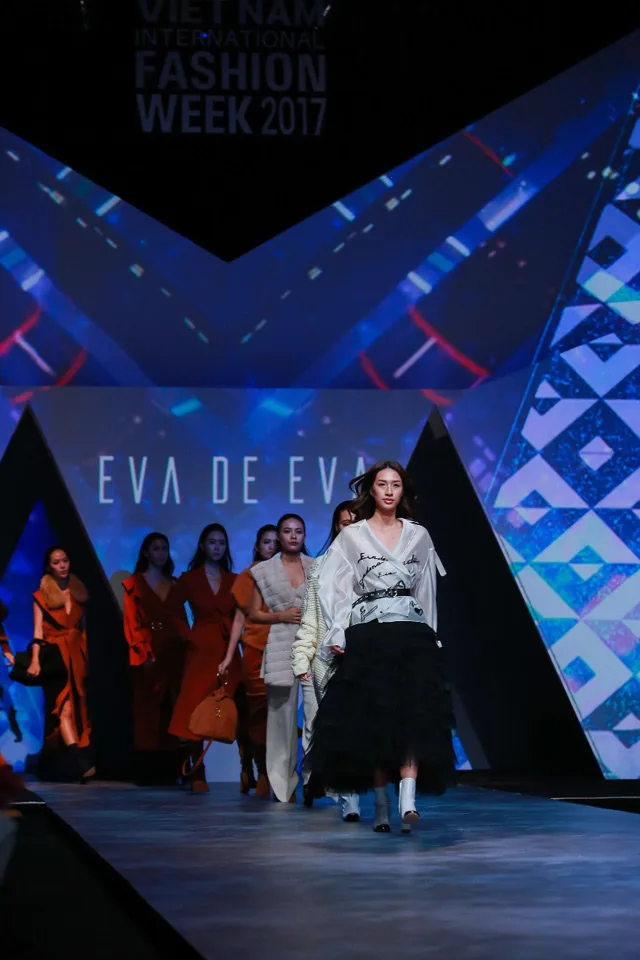 sàn diễn VIFW 2017 sàn diễn VIFW 2017
