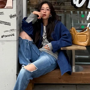 Quần jeans rách đang trở thành là “người tình denim” của các tín đồ thời trang năm nay