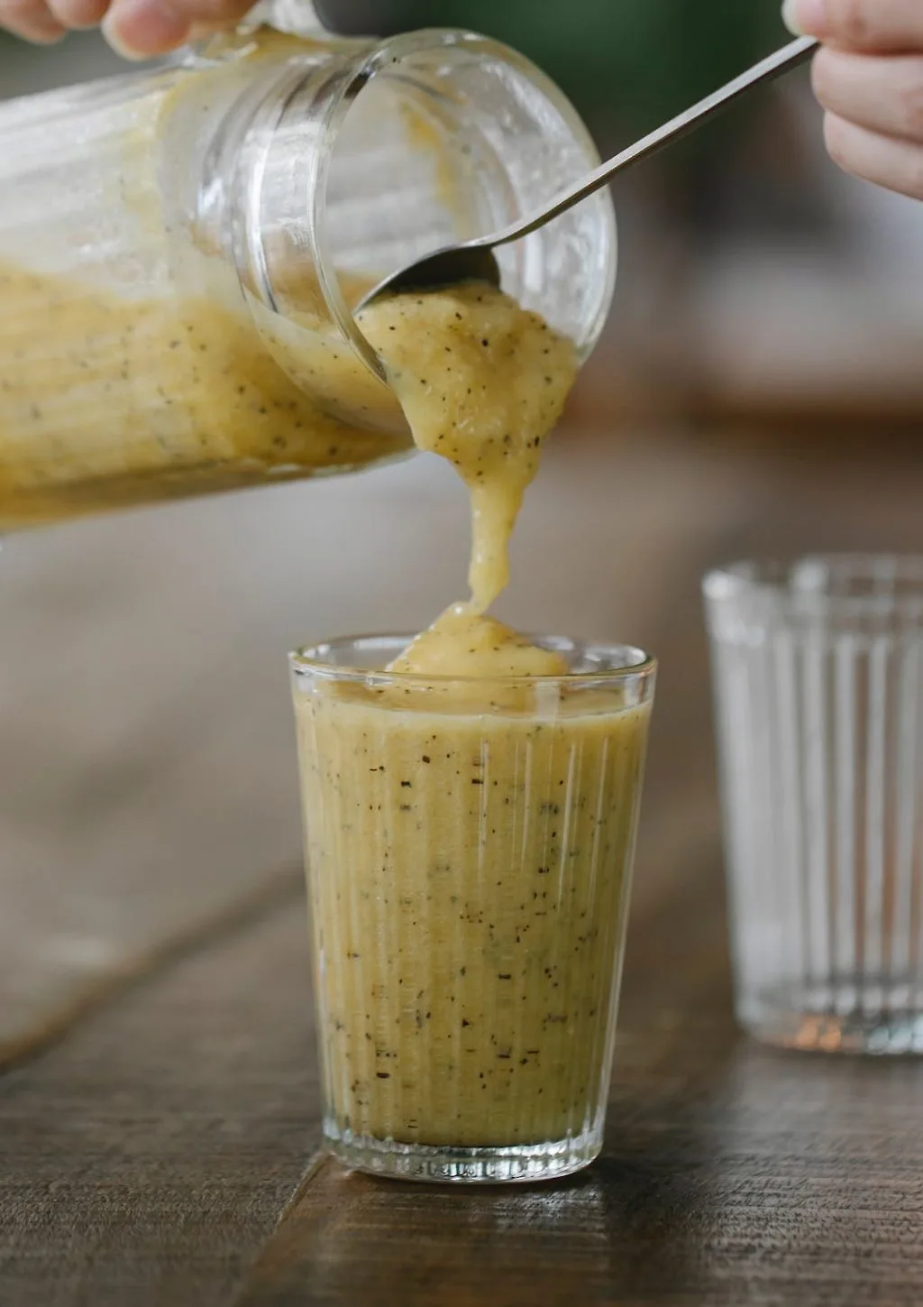 Smoothie chuối giúp giảm cân. Smoothie chuối giúp giảm cân.