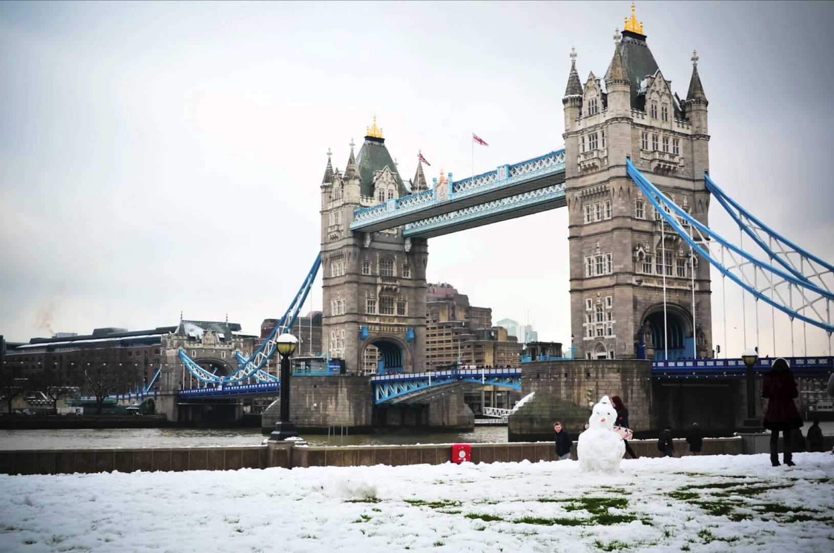 tết nguyên đán - cầu london - elle vietnam