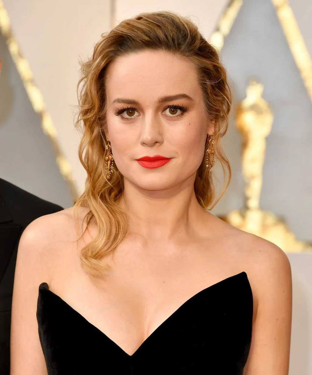 Brie Larson 16 Brie Larson 16