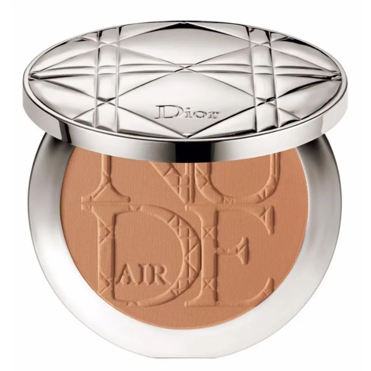 Cách để chọn loại phấn bronzer phù hợp với bạn Cách để chọn loại phấn bronzer phù hợp với bạn