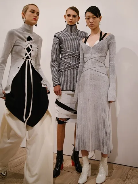 BST Thu-Đông 2016 của Proenza Schouler phần nào bắt nguồn từ BST Xuân-Hè trước