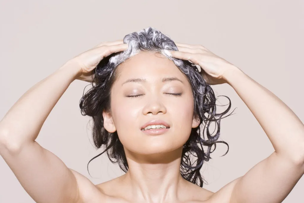 Gội đầu chuẩn salon Gội đầu chuẩn salon