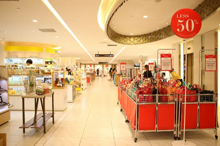 Tưng bừng sự kiện THE SALE mùa thứ 2 tại Takashimaya CÁC THƯƠNG HIỆU MỸ PHẨM, GIÀY DÉP VÀ XÁCH NỮ ĐỒNG LOẠT GIẢM GIÁ LÊN ĐẾN 50%, (23/06 - 02/07)