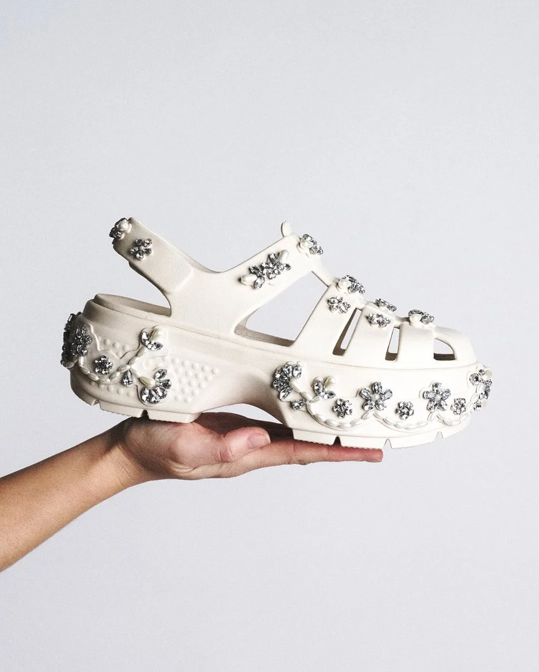 crocs kết hợp Simone Rocha