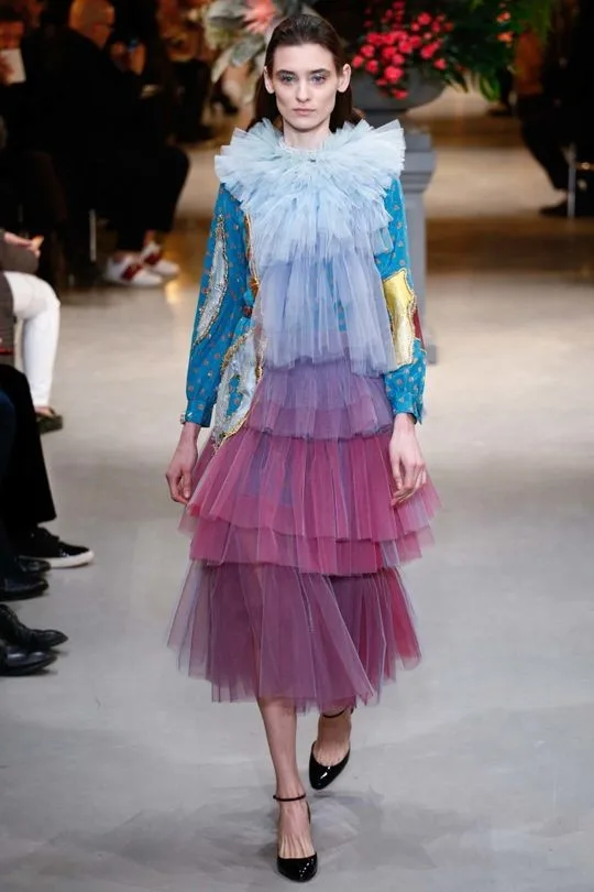 Những BST nổi bật tại tuần lễ Haute Couture Xuân-Hè 2017 - ELLE VN