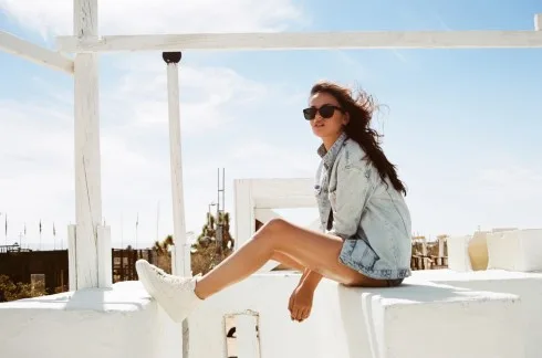 ZALORA rất hân hạnh khi được hợp tác cùng Sunnies Studios ZALORA rất hân hạnh khi được hợp tác cùng Sunnies Studios