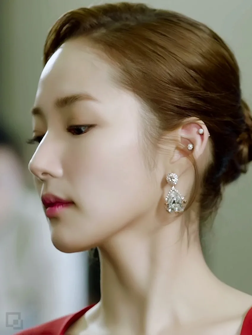 khuyên tai hạt stud kim cương park min young