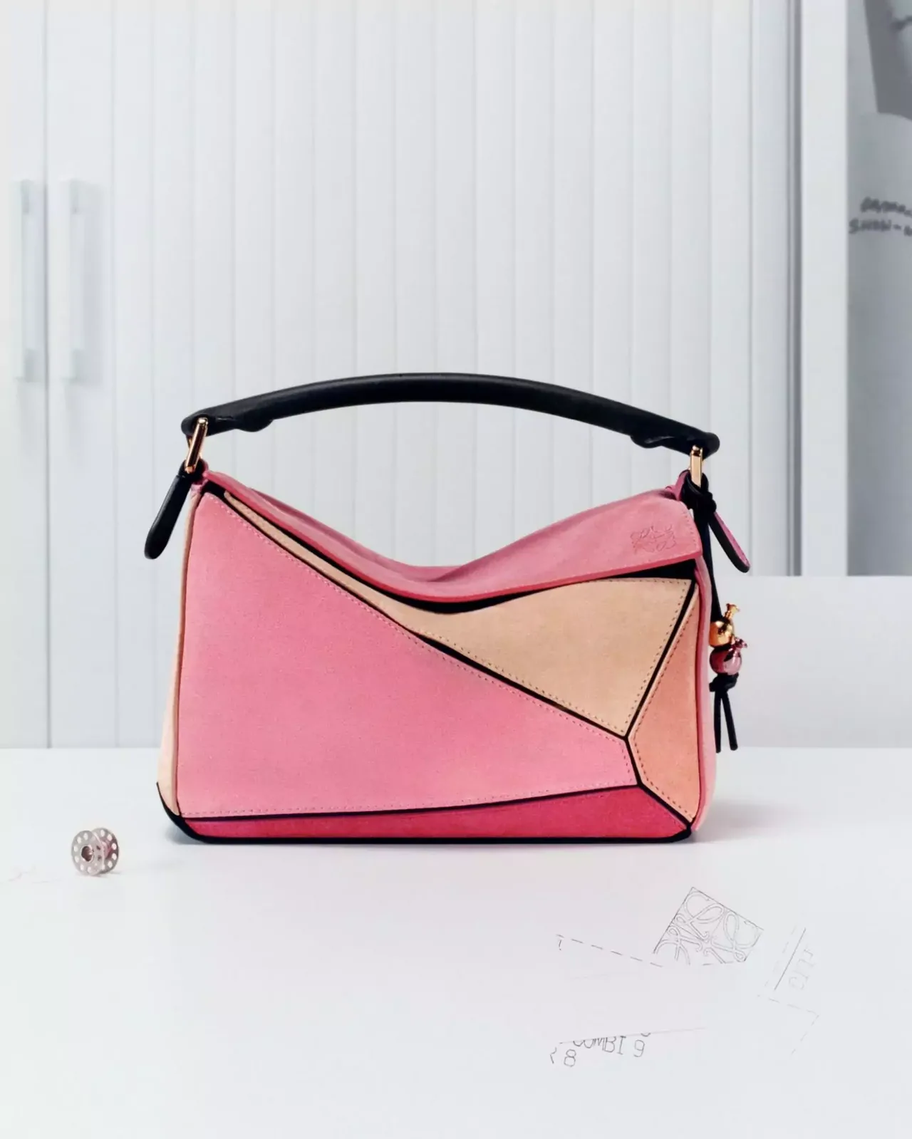 túi xách hồng puzzle Loewe