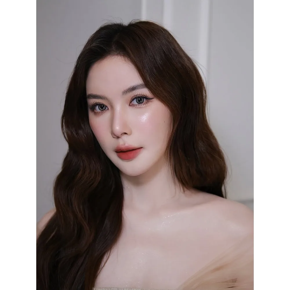 Cận cảnh làn da căng mọng của nữ diễn viên Thái Lan Mook Worranit.