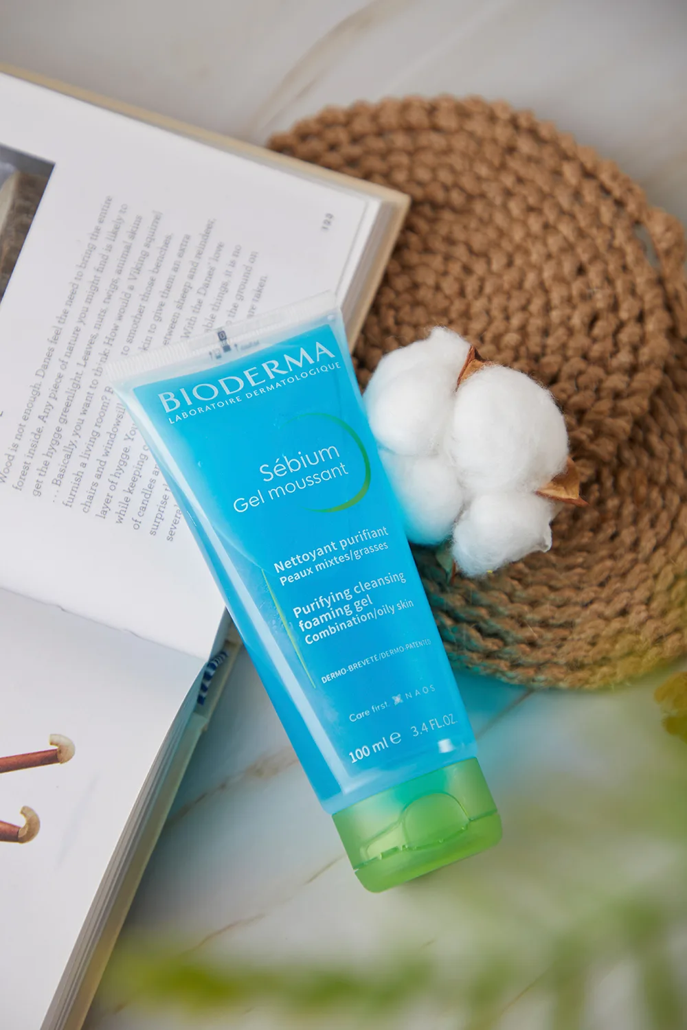 Cân bằng hệ da dầu mụn với Sébium Gel Moussant và Sébium Sensitive Cân bằng hệ da dầu mụn với Sébium Gel Moussant và Sébium Sensitive