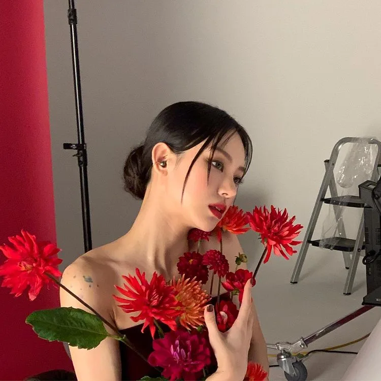 tóc búi thấp Low messy bun