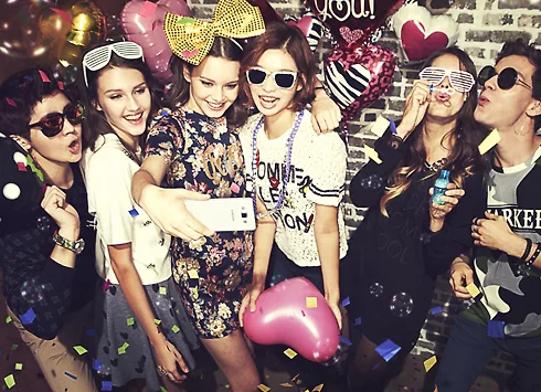 Galaxy A_party_2