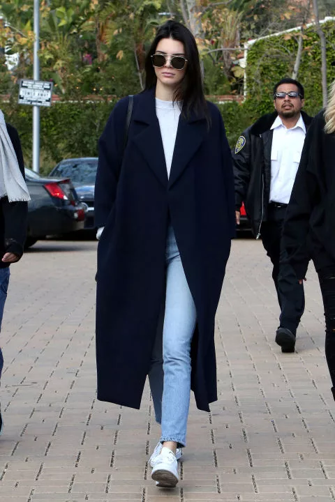 Kham-pha-phong-cach-thoi-trang-cua-Kendal-Jenner-08-ELLE.VN