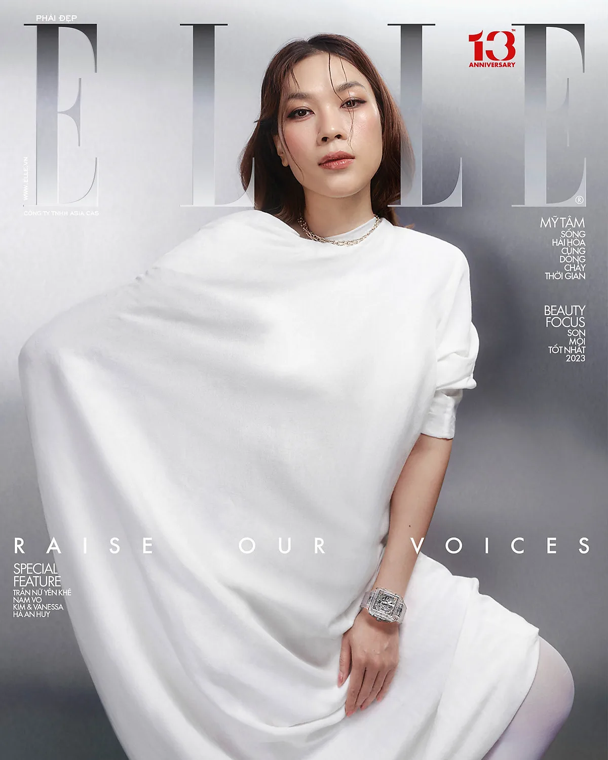 Bìa ELLE có sự góp mặt của ca sĩ Mỹ Tâm