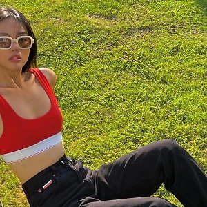 lựa chọn áo bra mùa hè theo gợi ý của youtuber
