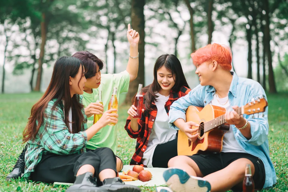 Khay chỉnh nha trong suốt phù hợp với nhu cầu kết nối của gen Z Khay chỉnh nha trong suốt phù hợp với nhu cầu kết nối của gen Z
