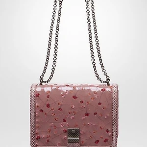 Gợi ý mua quà mừng năm mới từ thương hiệu Bottega Veneta