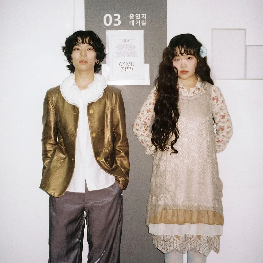 Diện mạo rạng rỡ của Lee Suhyun trong lần trở lại với AKMU
