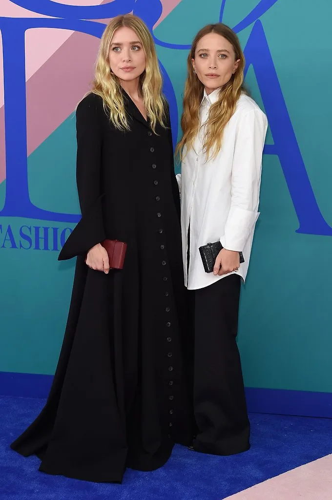 Cặp chị em song sinh Ashley và Mary Kate Olsen