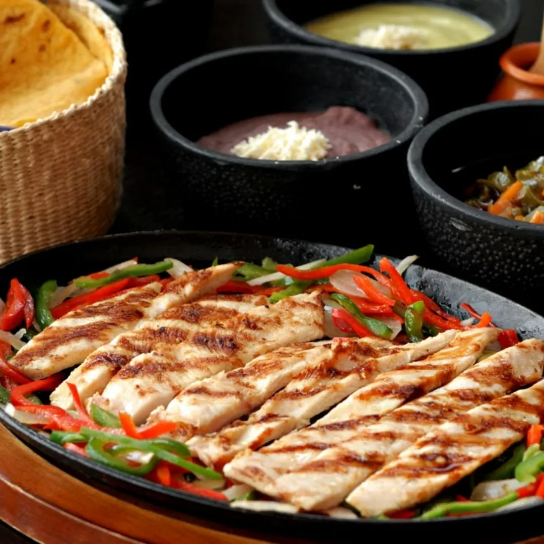 Bổ sung đủ lượng protein hằng ngày giúp giảm rụng tóc