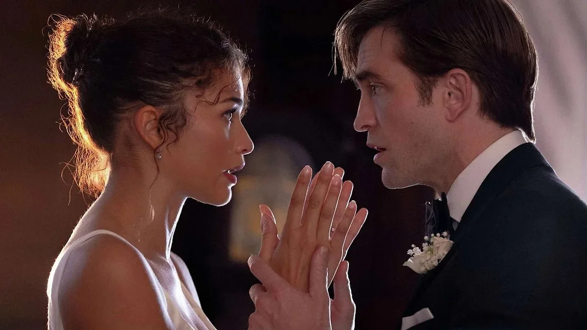 hai diễn viên chính Zendaya và Robert Pattinson trong phim Cú Sốc 2026