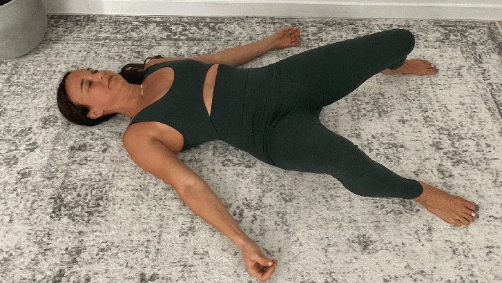 Bài tập yoga giúp giảm đau lưng hiệu quả Bài tập yoga giúp giảm đau lưng hiệu quả