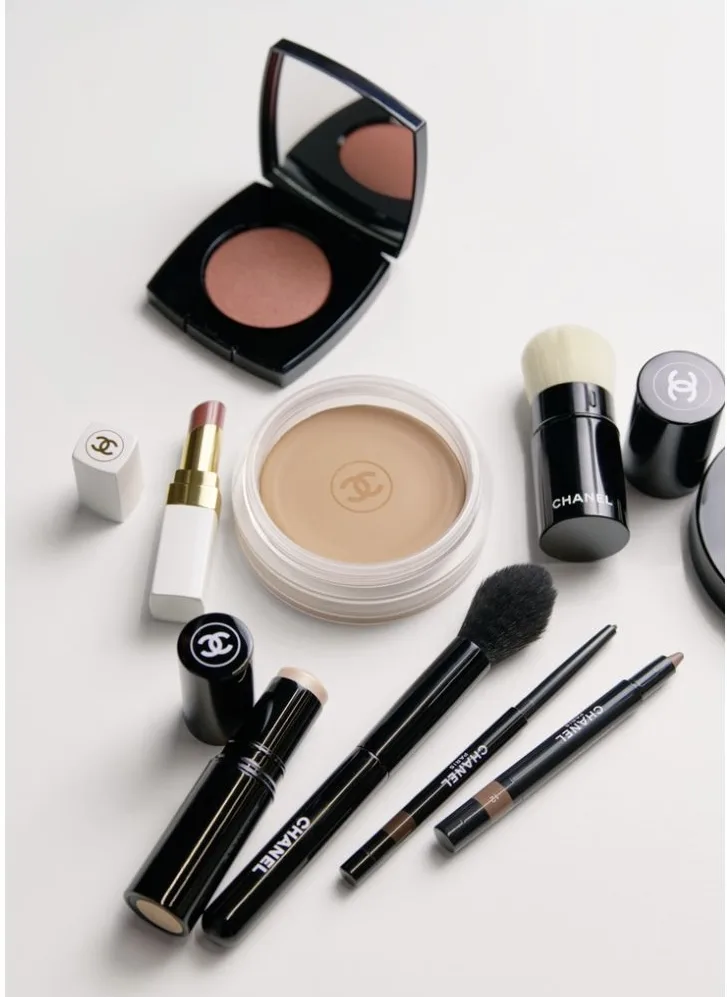mỹ phẩm làm đẹp hậu trường chanel