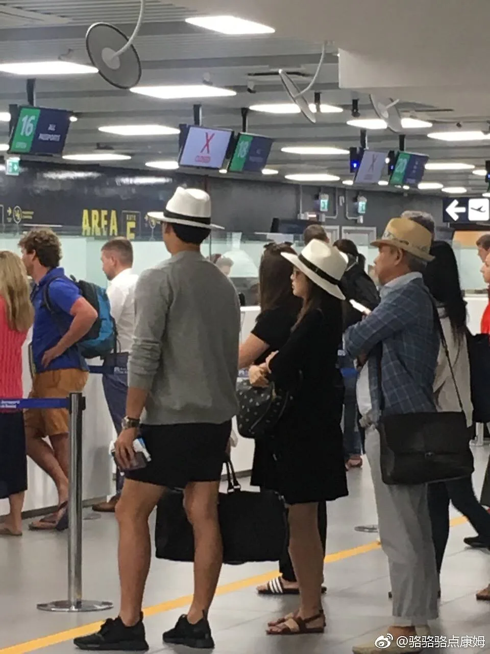 Ngọt ngào như tình yêu của Bi Rain dành cho Kim Tae Hee Ngọt ngào như tình yêu của Bi Rain dành cho Kim Tae Hee