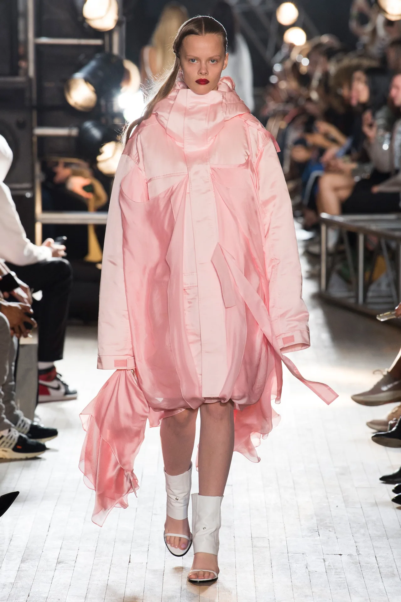 5 BST nổi bật trong ngày trình diễn thứ năm của NYFW Spring 2018