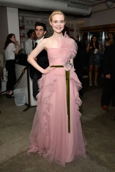 Phong cách thời trang Elle Fanning- ELLE VN