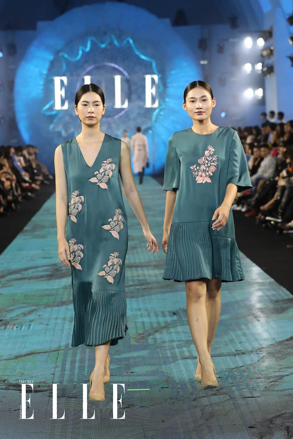 xu huong trang diem thong linh san dien elle fashion journey 2018 02