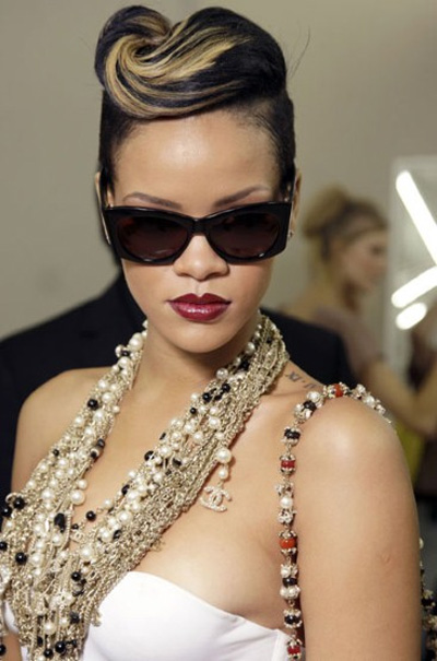 Rihanna khoe kiểu tóc đẹp dreadlock trên Instagram ELLE VN